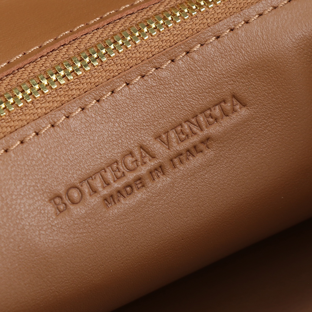 Bottega Veneta Hobo Bags